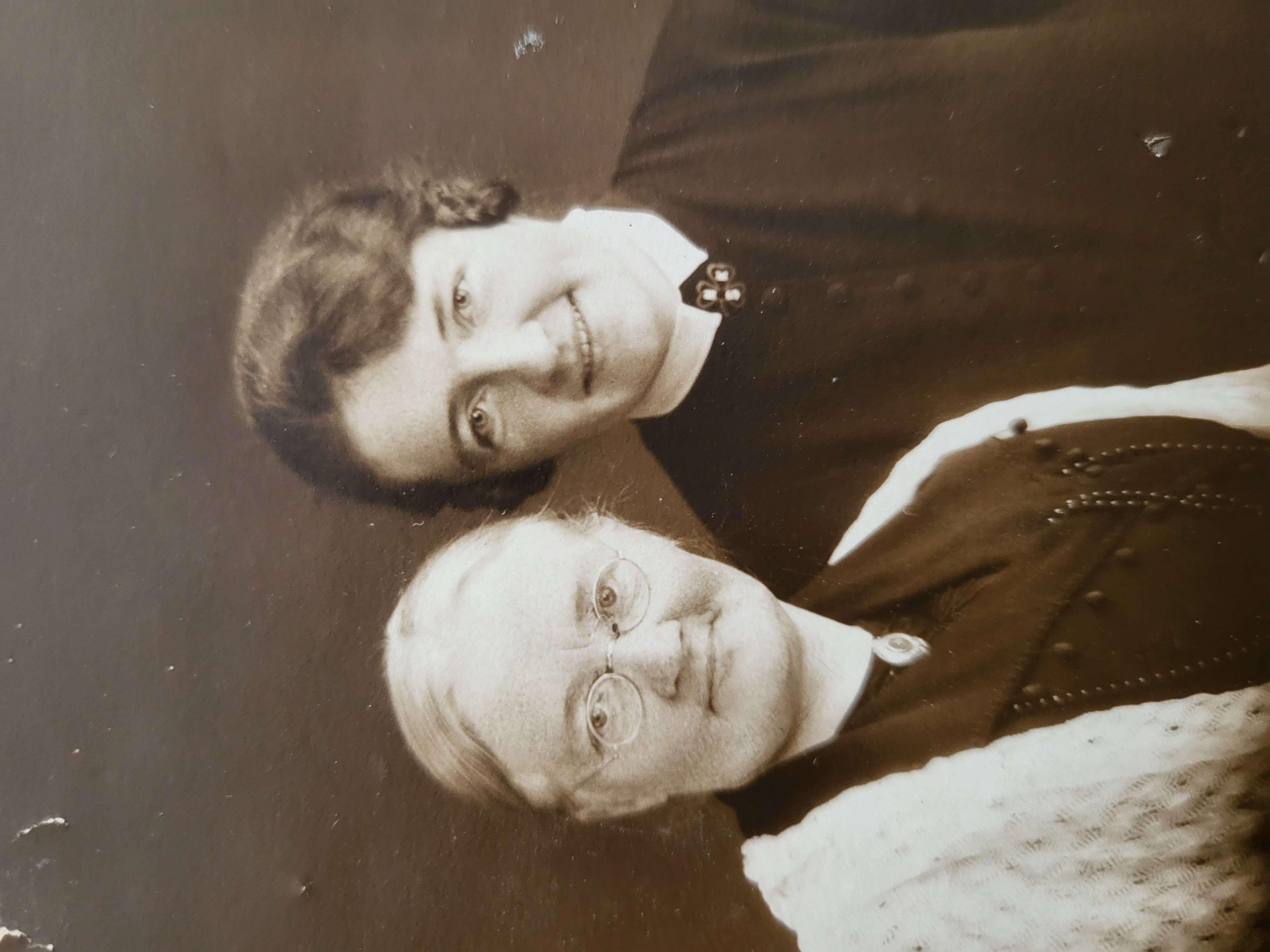 Ingeborg & Gudrun Marie