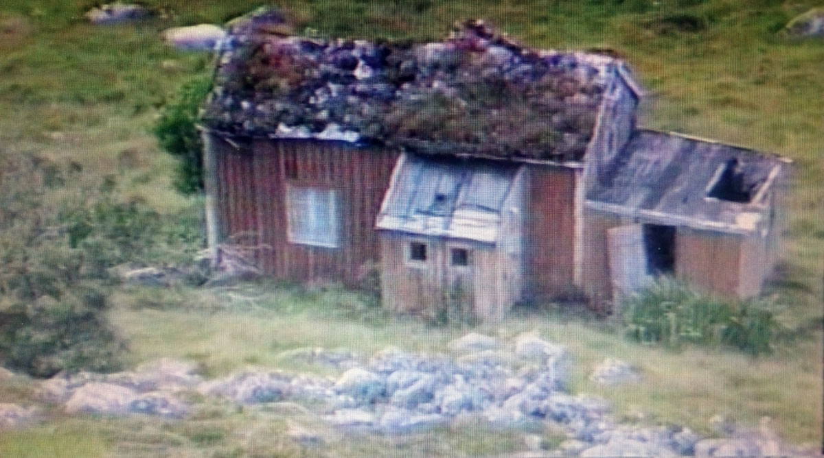 Kvalskag, parsell under gnr. 50, bnr. 2, på Gjøssøya.
Eier i 1950 var Henrik Trætø, f. 1875.
Huset ble bygget ca 1905.