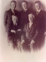 Edvard Dahl og fire sønner