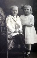 Søsknene Asbjørn og Brynhild Sandnes